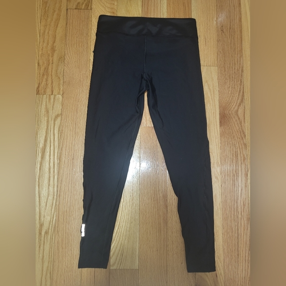 NWT SKIMS HIGH PERFORMANCE HIGH WAISTED 7/8 LEGGING IN ONYX SIZE SMALL - Picture 10 of 11